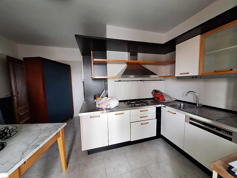 Pellicole per rivestire mobili: realizzazione 1