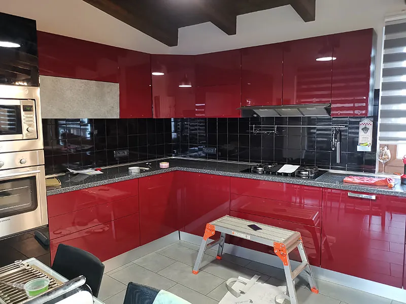 Pellicole per rivestire mobili: realizzazione 3