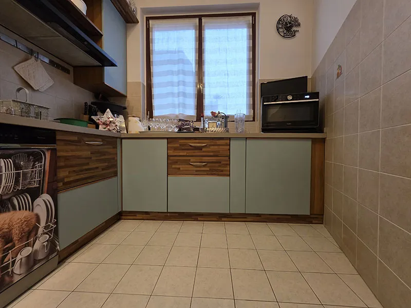 Pellicole per rivestire mobili: realizzazione 6